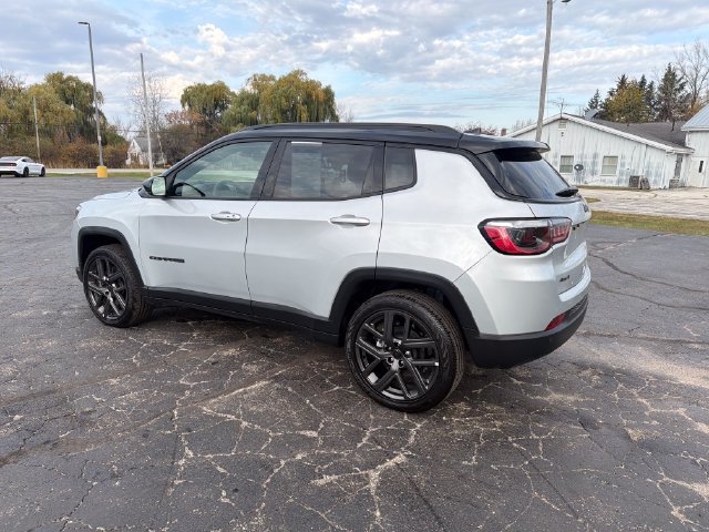Used 2026 Jeep Compass Limited AWD/4WD image 5