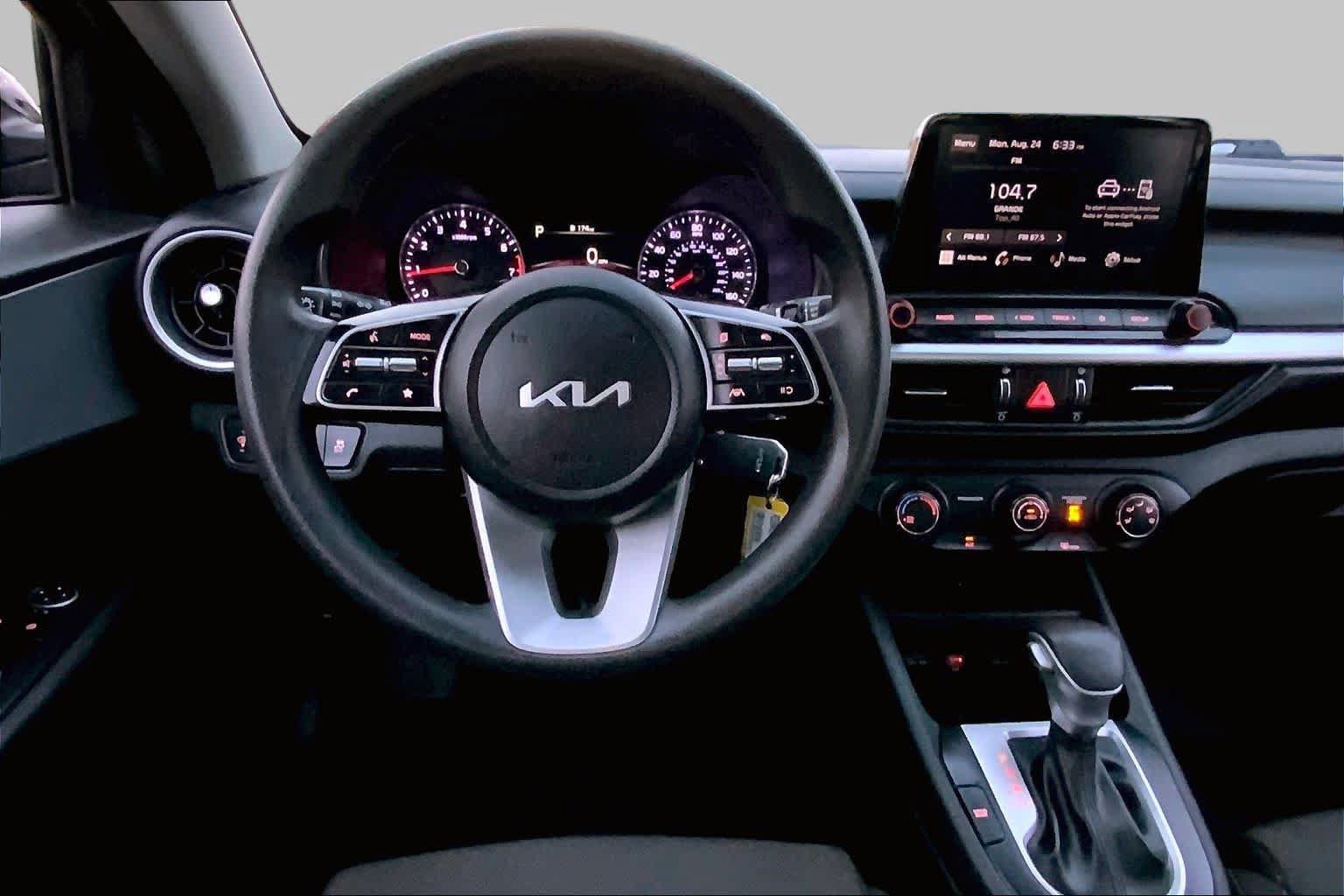 Used 2023 Kia Forte LXS FWD image 6