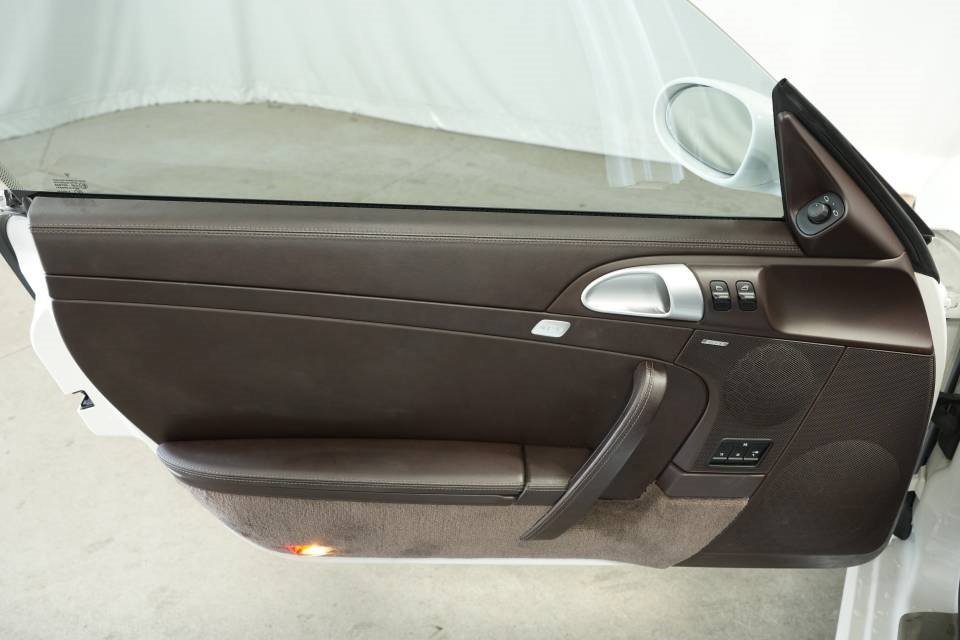 Used 2008 Porsche 911 Turbo image 22
