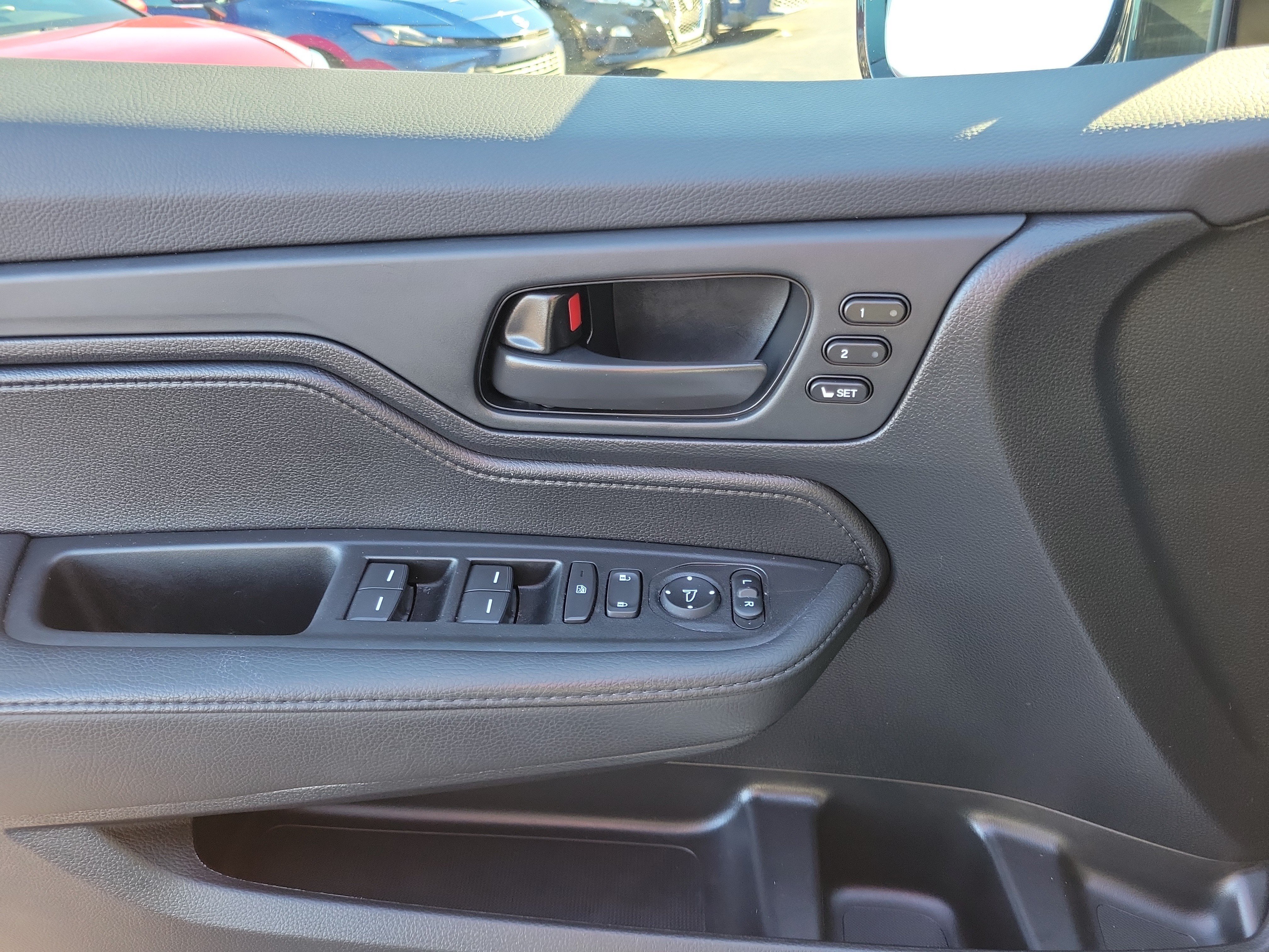 Used 2025 Honda Odyssey Sport-L image 17