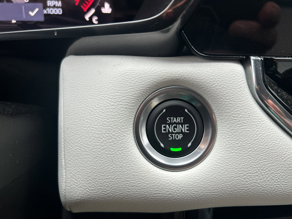 Used 2023 GMC Canyon AT4X image 27