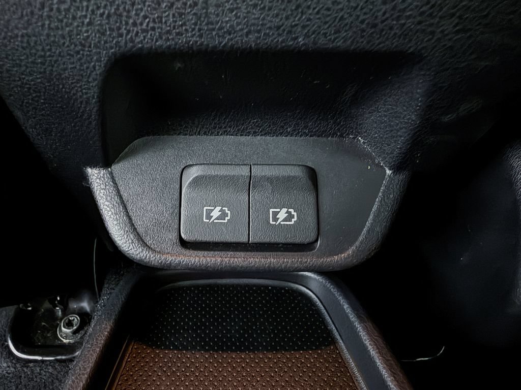 Certified 2023 Nissan Leaf SV Plus FWD image 33