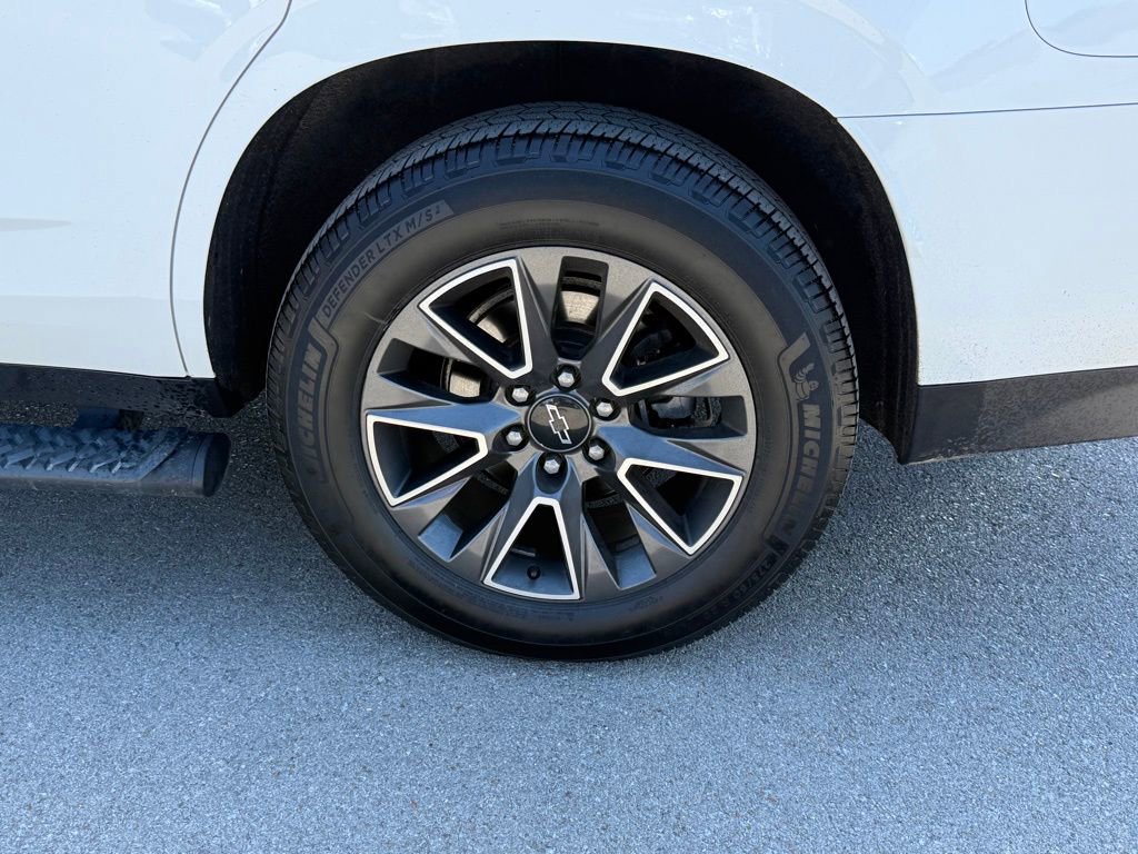 Used 2021 Chevrolet Tahoe Z71 w/ Z71 Off-Road Package AWD/4WD image 24