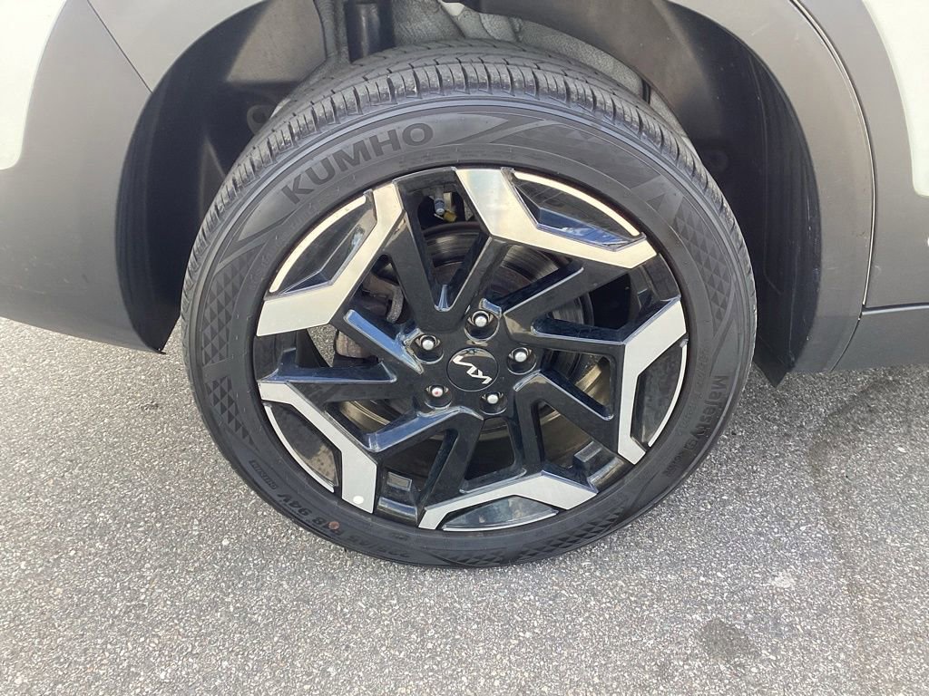 Used 2024 Kia Seltos SX AWD/4WD image 7