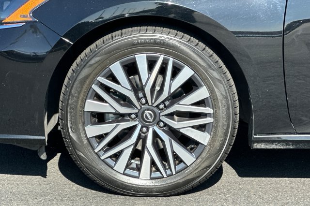Used 2024 Nissan Altima 2.5 SV FWD image 28