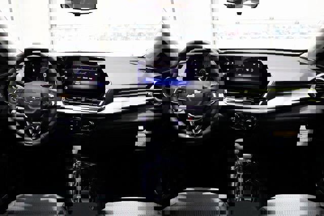 New 2026 Chevrolet Trax LT w/ Sunroof Package image 17