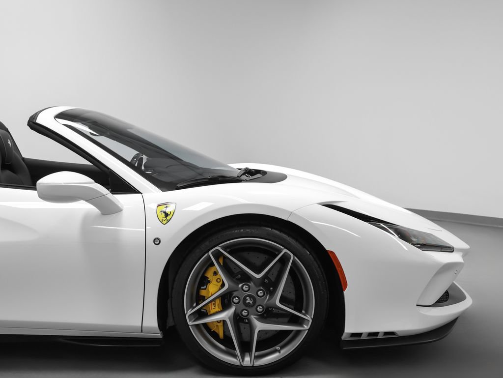 Certified 2022 Ferrari F8 Tributo RWD image 10