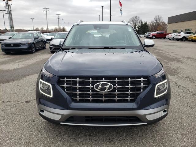 Used 2022 Hyundai Venue Limited image 9
