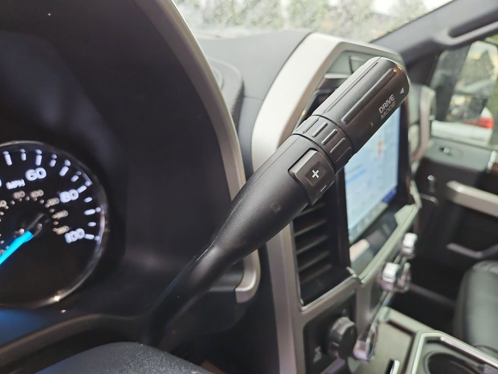 Used 2022 Ford F350 Lariat w/ Tremor Off-Road Package AWD/4WD image 23