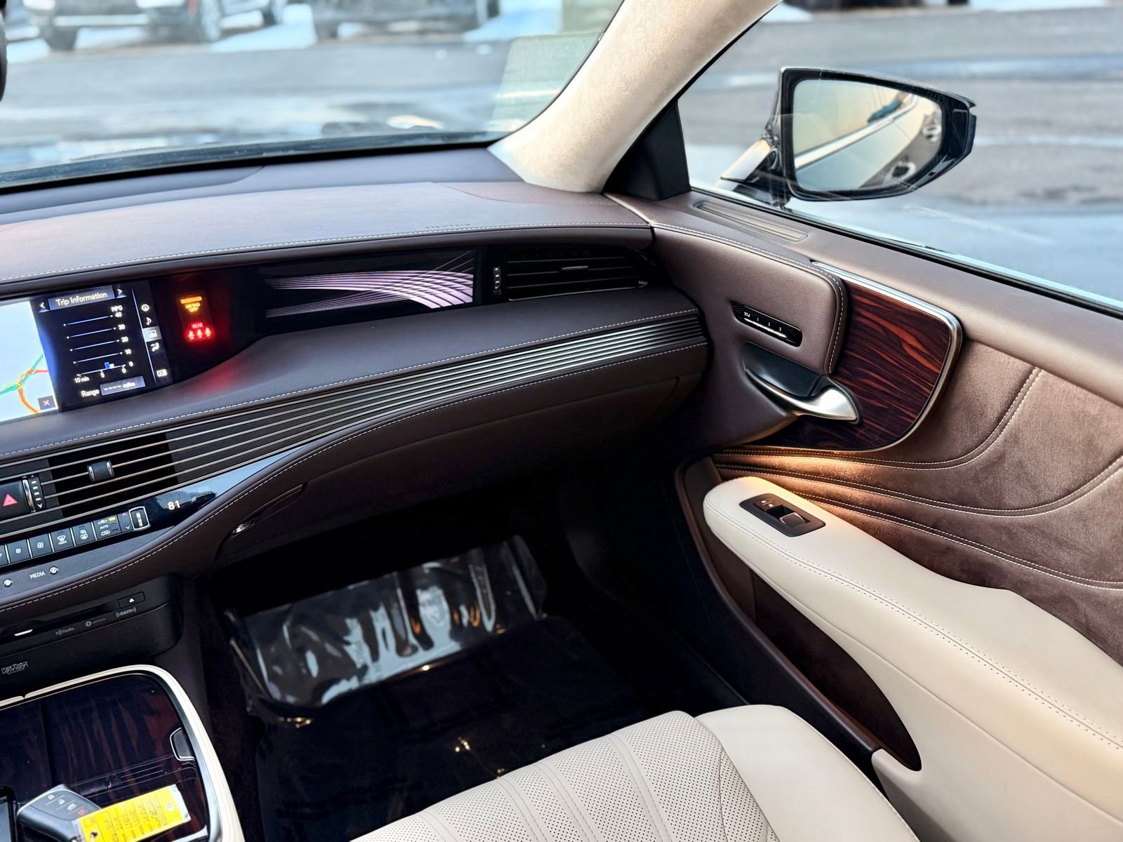 Used 2019 Lexus LS 500 w/ Luxury Package image 35