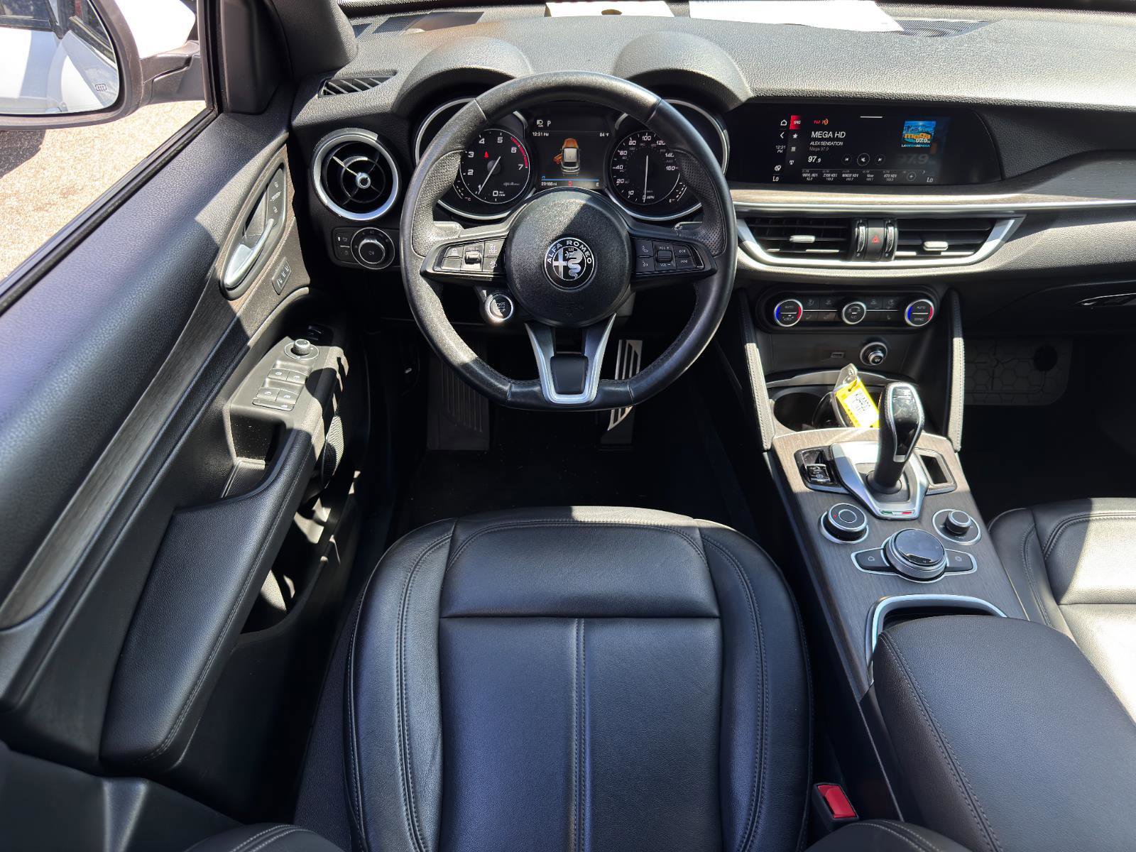 Used 2022 Alfa Romeo Stelvio Ti image 21