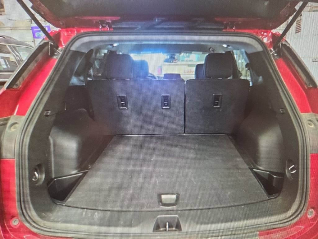 Used 2025 Chevrolet Blazer LT image 20