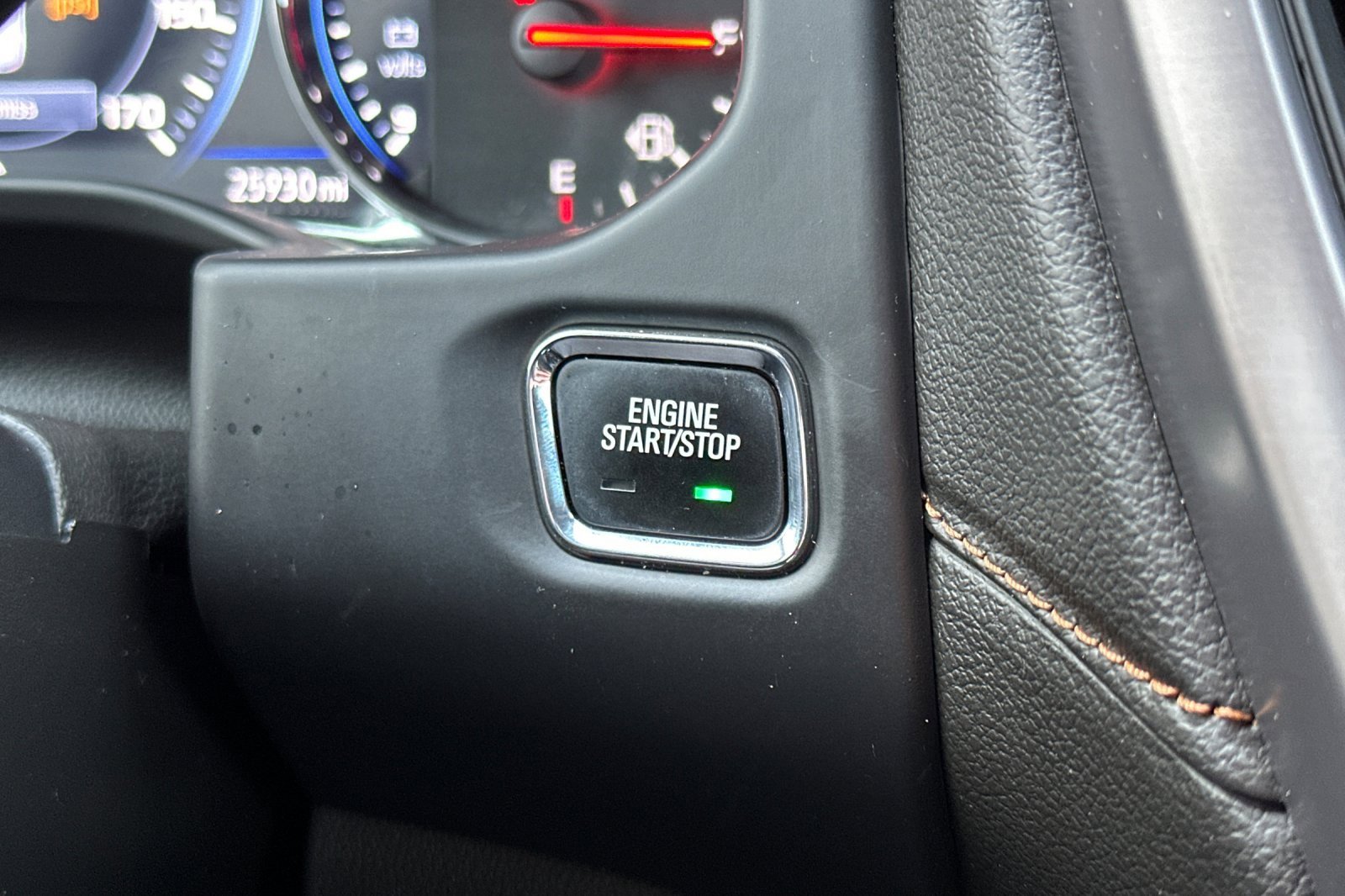 Used 2022 GMC Acadia AT4 w/ Technology Package image 36