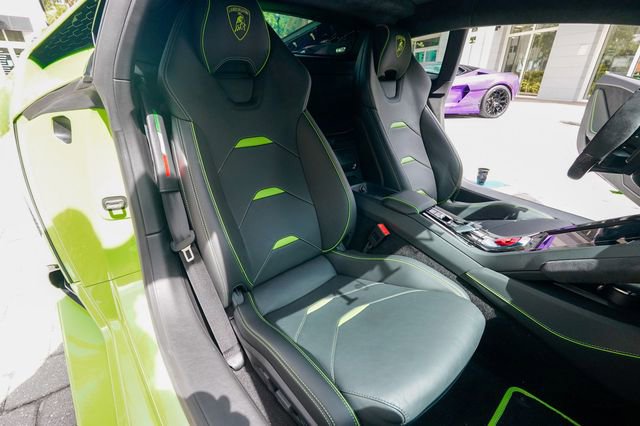 Used 2021 Lamborghini Huracan EVO RWD image 77