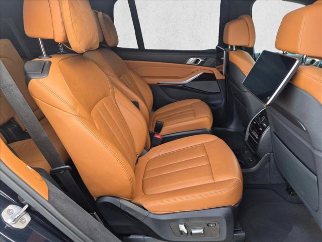 Used 2019 BMW X7 xDrive50i w/ M Sport Package AWD/4WD image 21