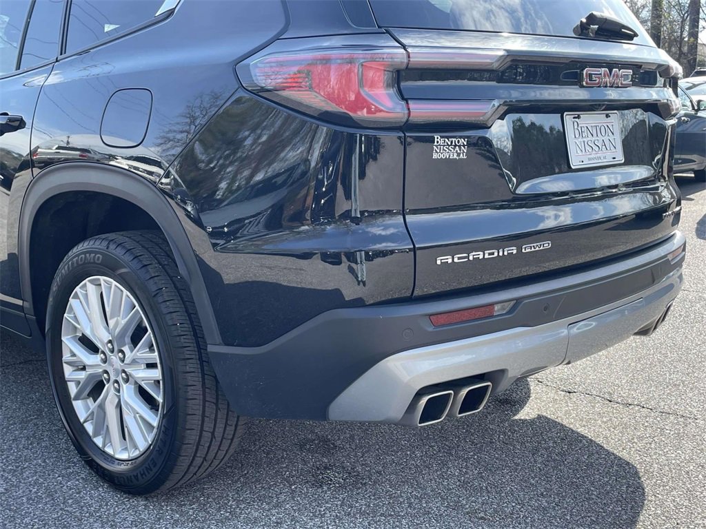 Used 2024 GMC Acadia Elevation image 12