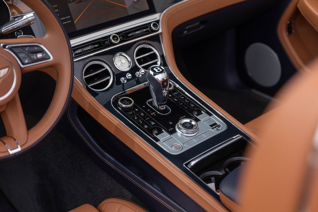 Used 2023 Bentley Continental GT Azure AWD/4WD image 32