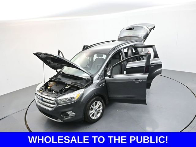 Used 2017 Ford Escape SE w/ Equipment Group 201A FWD image 36