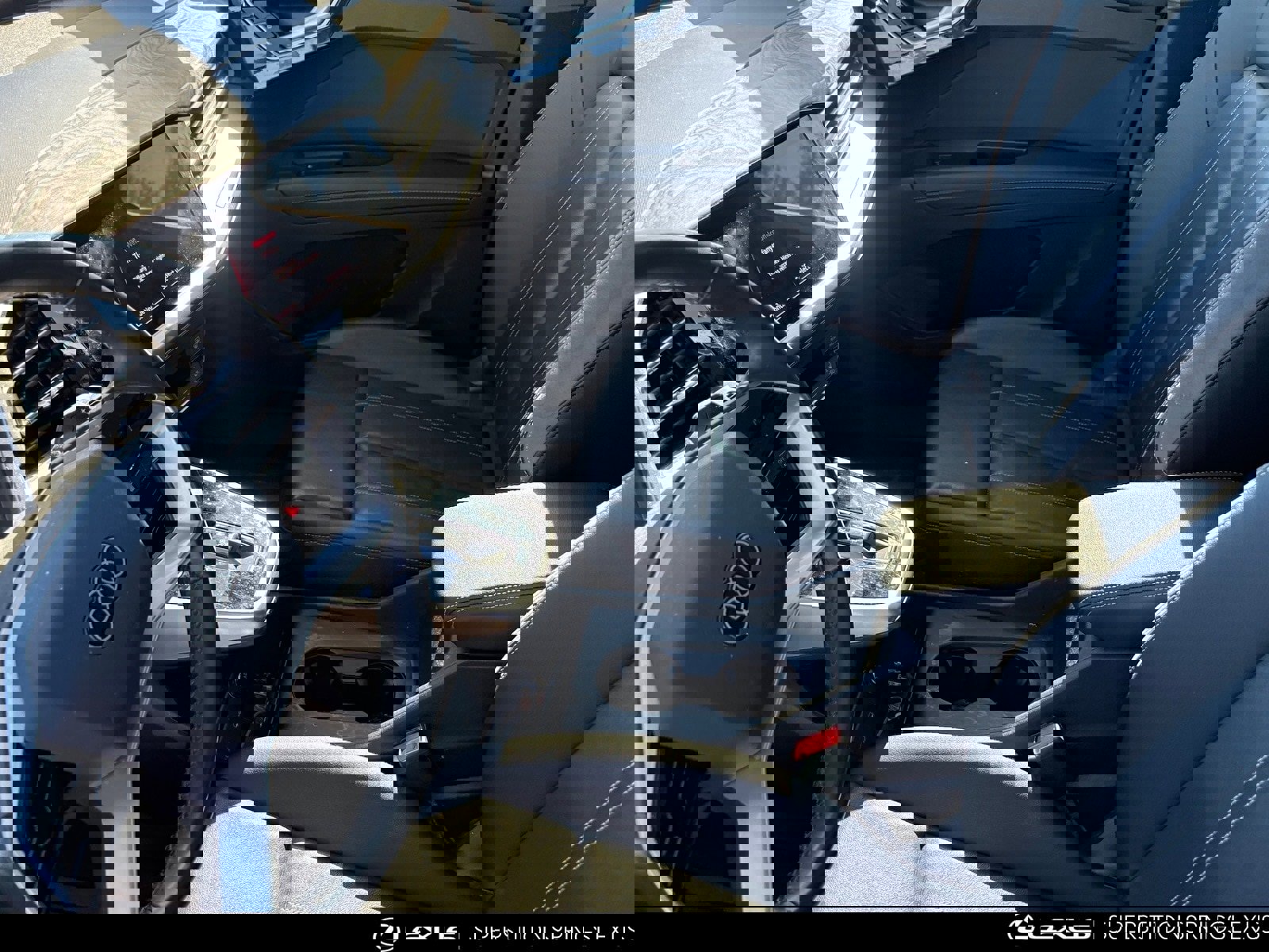 Used 2022 Audi Q4 e-tron Premium Plus w/ Premium Plus image 9