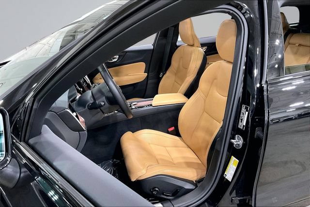 Certified 2025 Volvo V60 B5 Cross Country Ultra AWD/4WD image 26