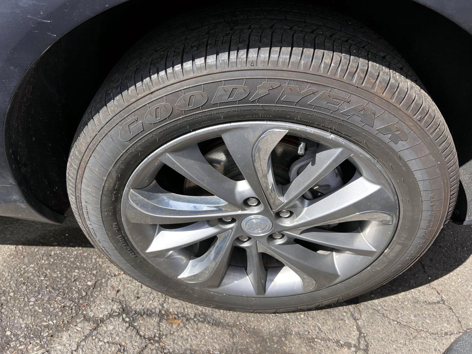 Used 2023 Buick Encore GX Essence w/ Advanced Technology Package AWD/4WD image 6