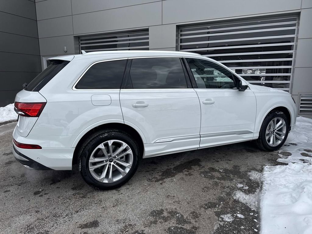 Used 2025 Audi Q7 3.0T Premium Plus image 8