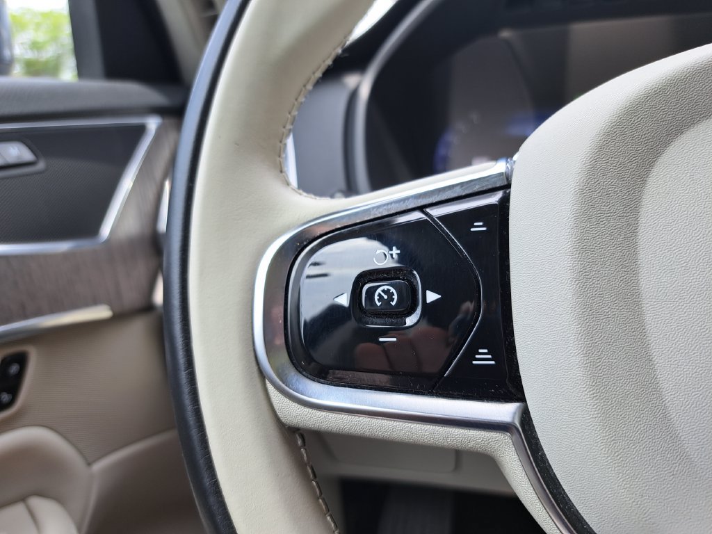 Used 2024 Volvo XC90 B6 Plus w/ Protection Package Premier AWD/4WD image 18