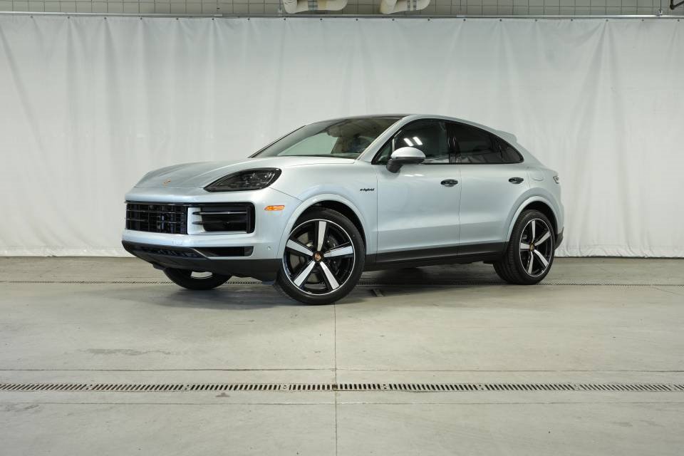 New 2026 Porsche Cayenne E-Hybrid Coupe image 1
