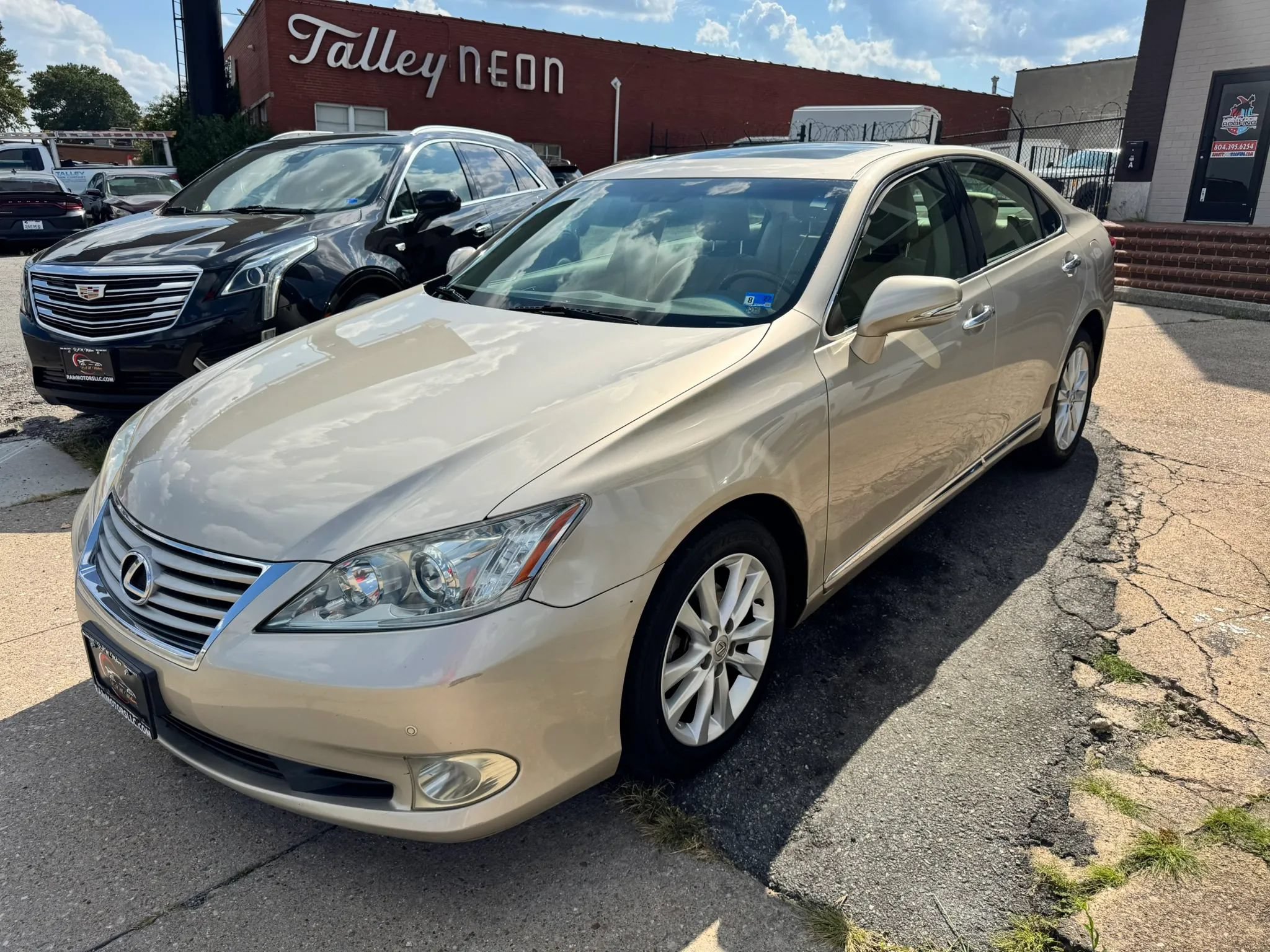 Used 2010 Lexus ES 350 FWD image 7
