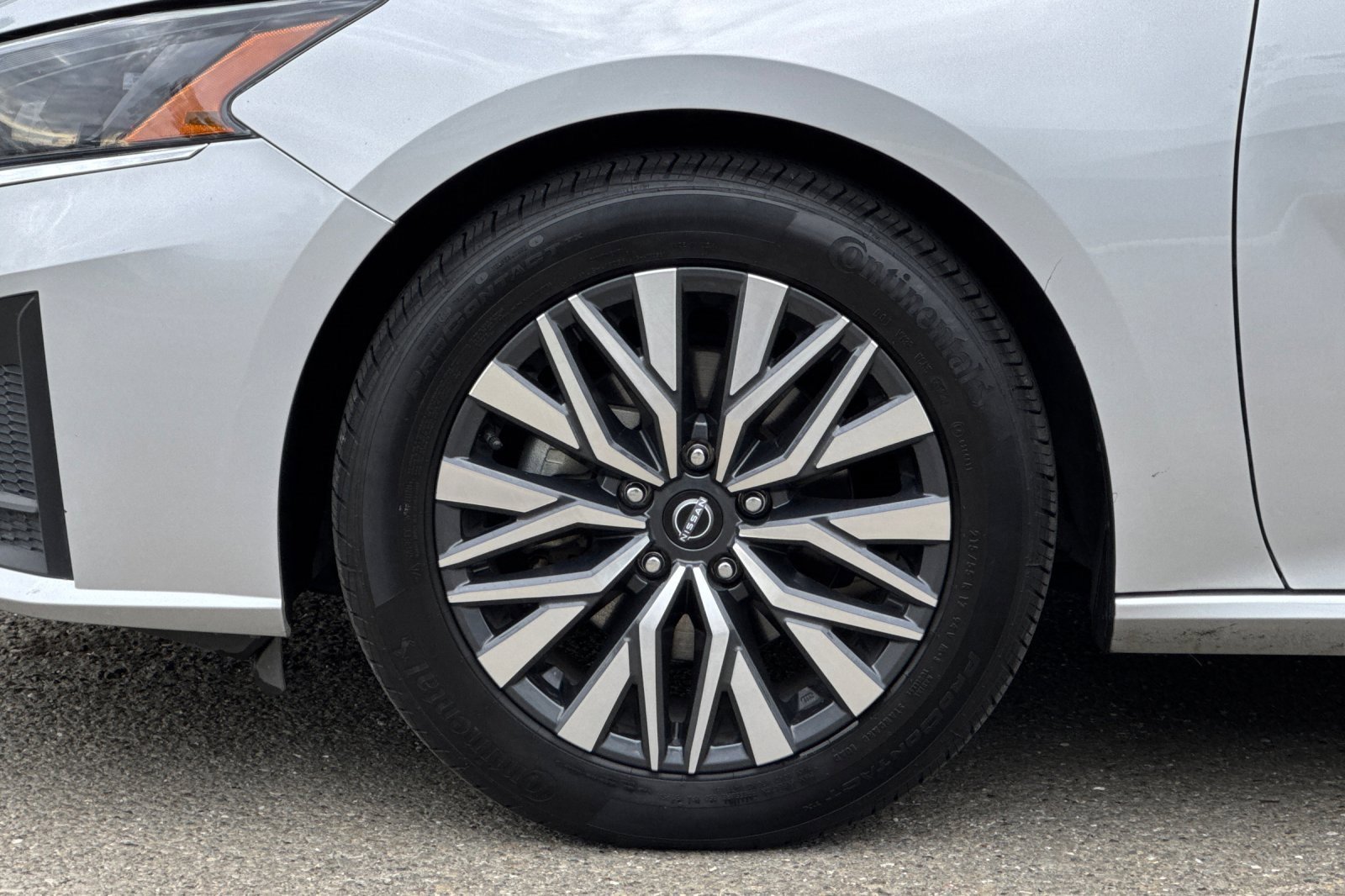 Used 2024 Nissan Altima 2.5 SV image 31