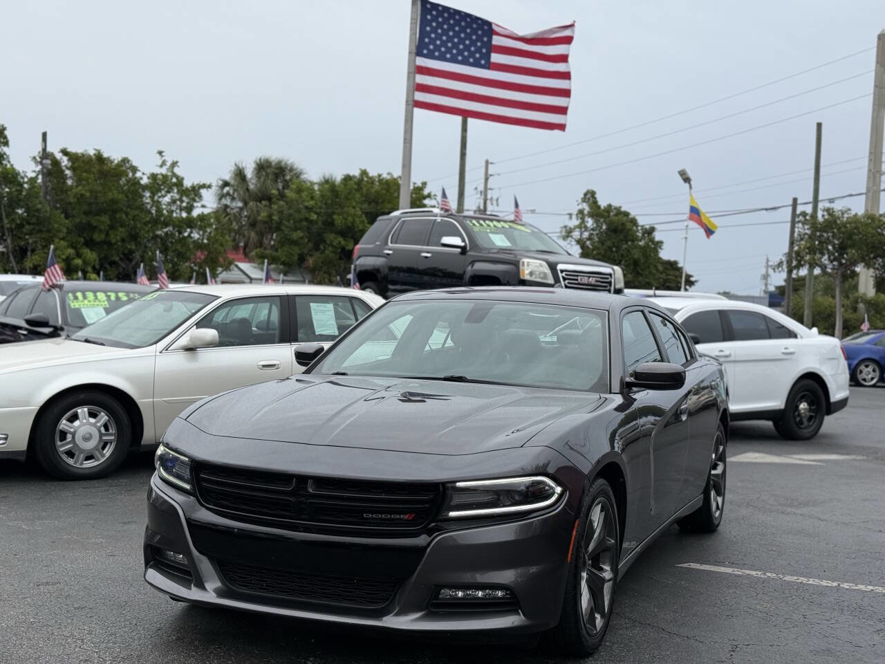 Used 2016 Dodge Charger SXT w/ Rallye Group RWD image 1