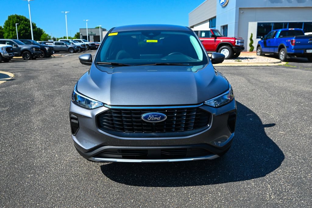 Used 2023 Ford Escape Active w/ Tech Pack #2 AWD/4WD image 10