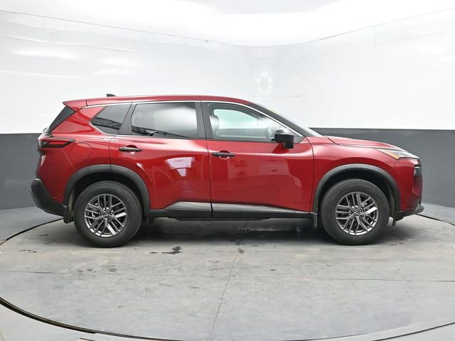 Used 2023 Nissan Rogue S AWD/4WD image 8