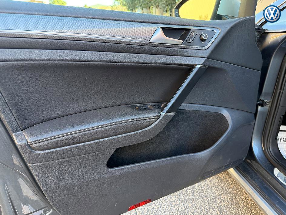 Used 2017 Volkswagen Golf Alltrack SE image 26