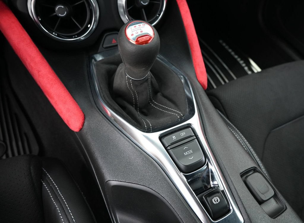 Used 2020 Chevrolet Camaro SS RWD image 15