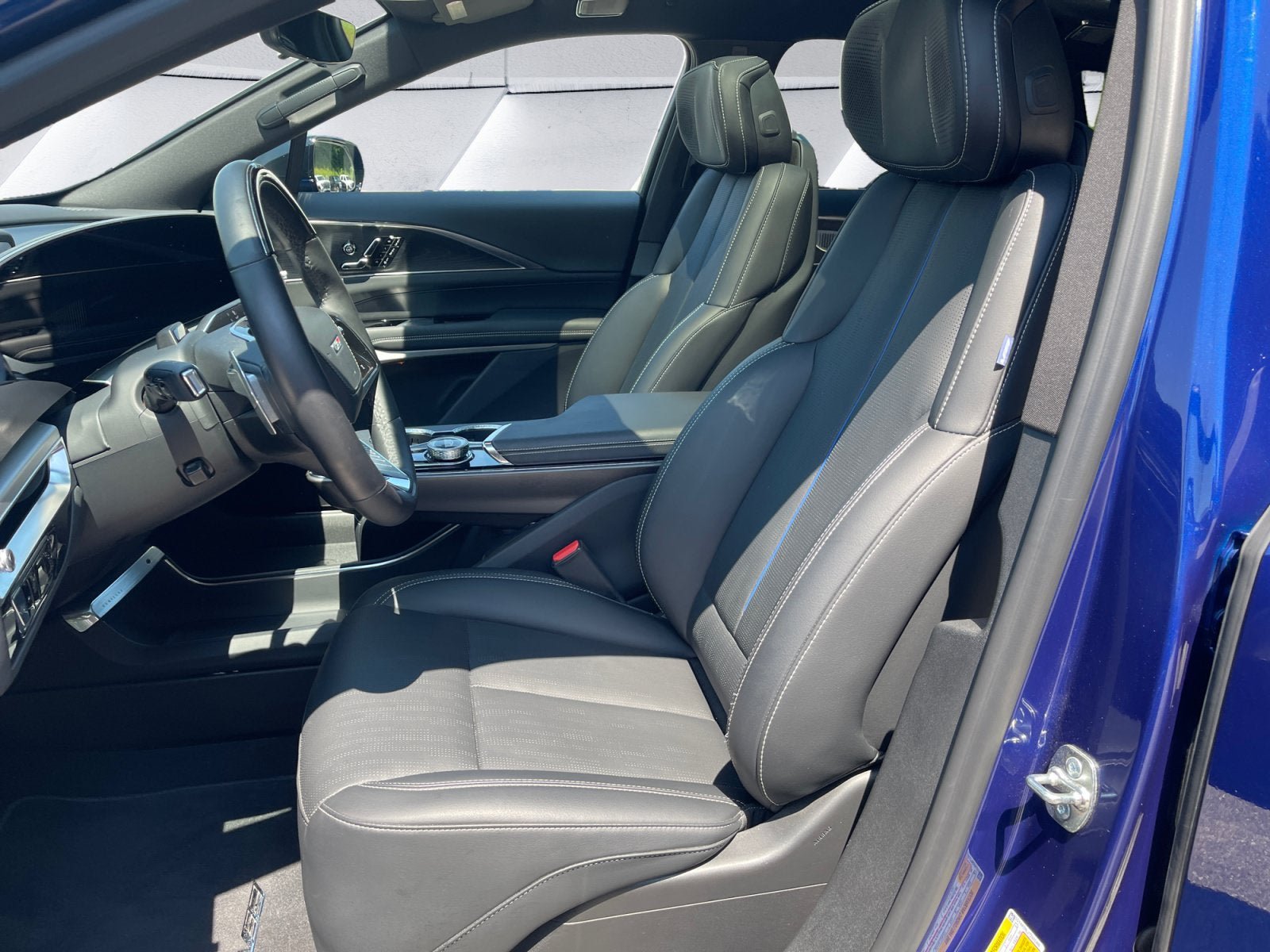 Certified 2026 Cadillac Lyriq V AWD/4WD image 10