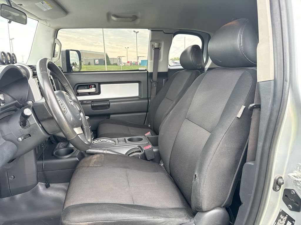 Used 2007 Toyota FJ Cruiser 4WD w/ Upgrade Pkg 2 image 13