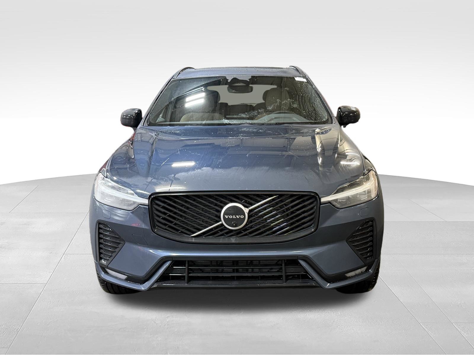 New 2026 Volvo XC60 B5 Plus w/ Protection Package Premier AWD/4WD image 8