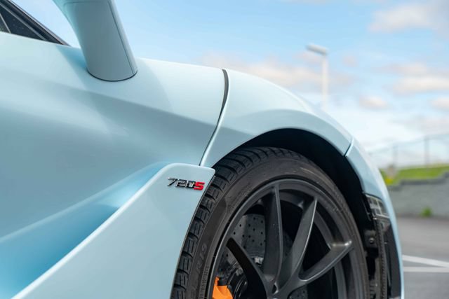 Used 2018 McLaren 720S Performance RWD image 34