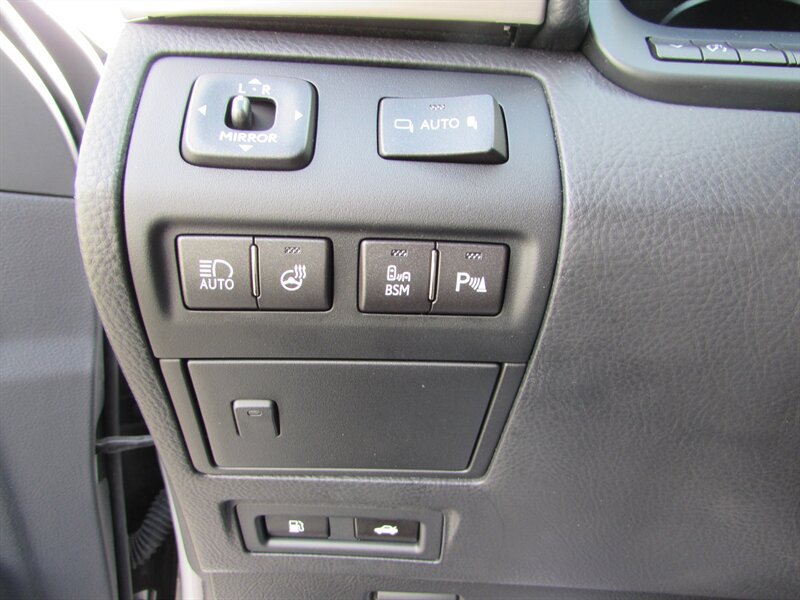Used 2013 Lexus LS 460 AWD w/ F-Sport Pkg image 20