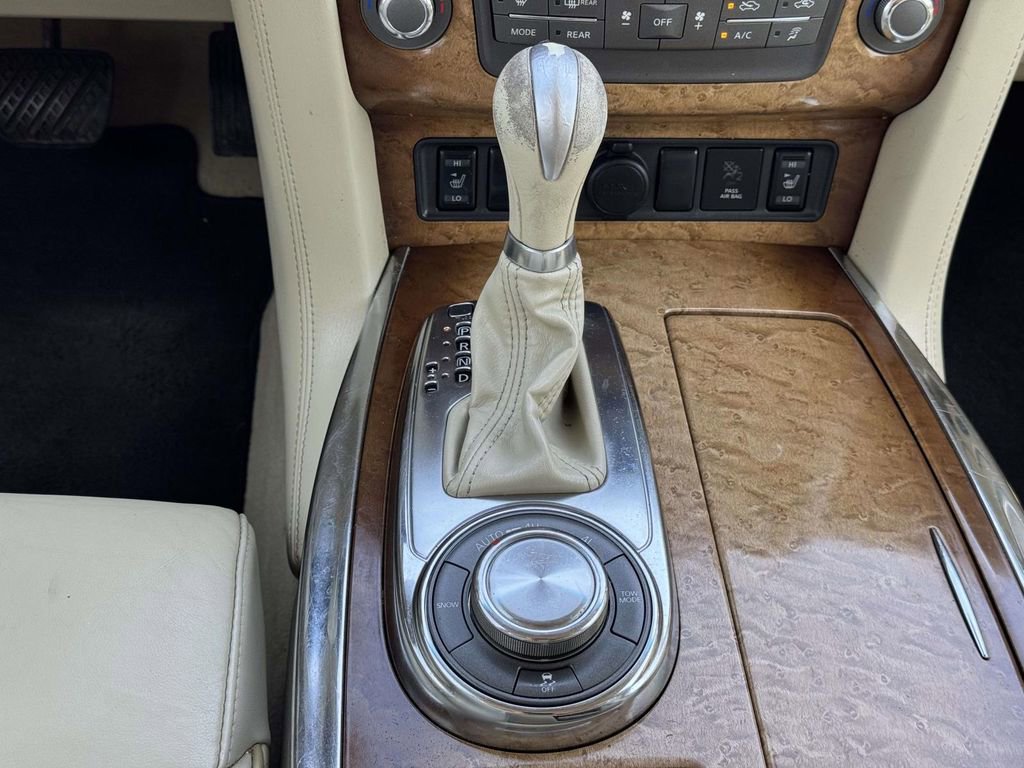 Used 2011 INFINITI QX56 4WD w/ Theater Pkg image 6