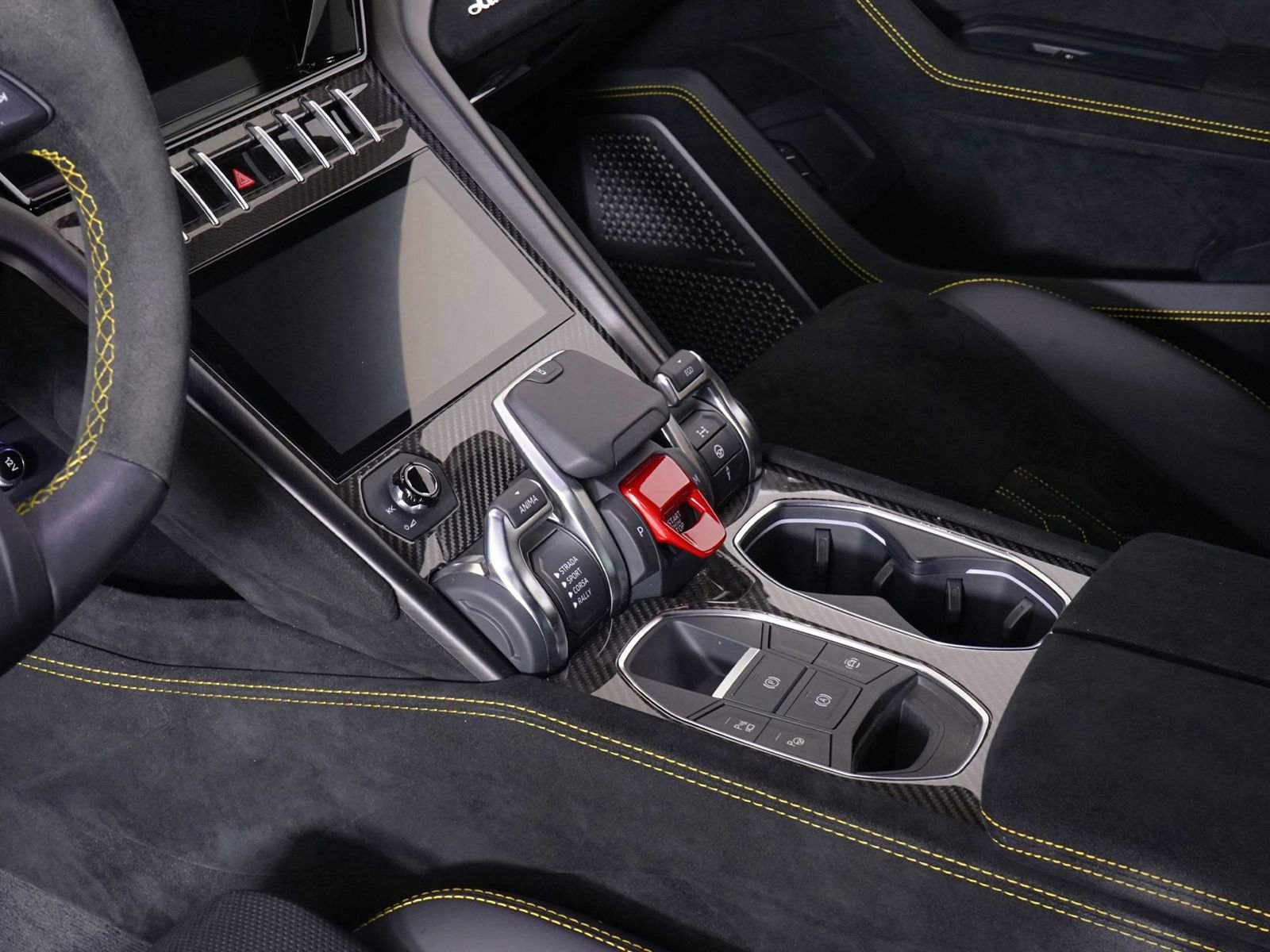 Used 2024 Lamborghini Urus Performante AWD/4WD image 29