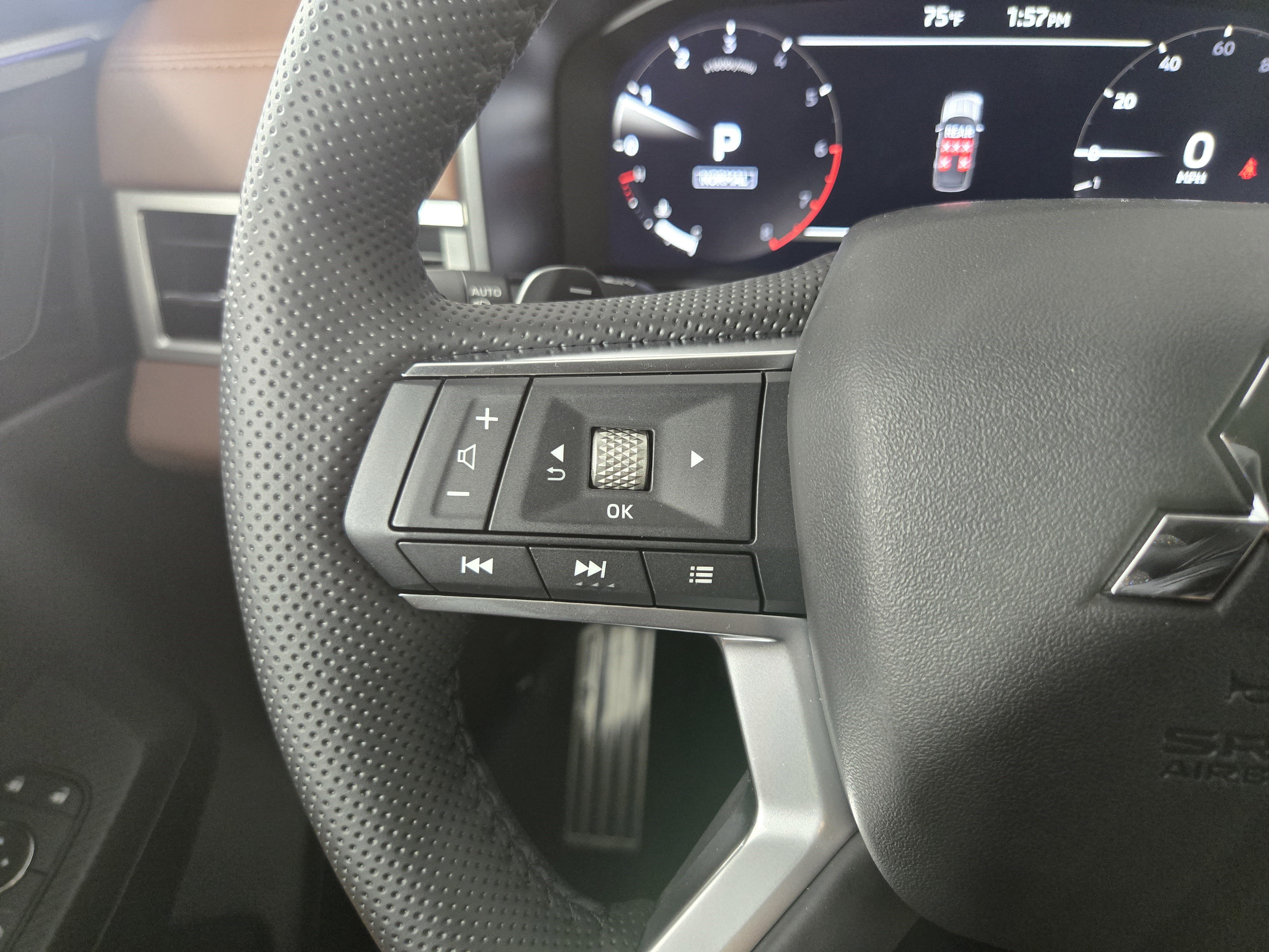 New 2025 Mitsubishi Outlander SEL image 15