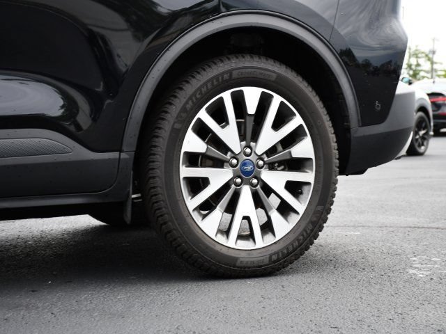 Used 2020 Ford Escape Titanium AWD/4WD image 11