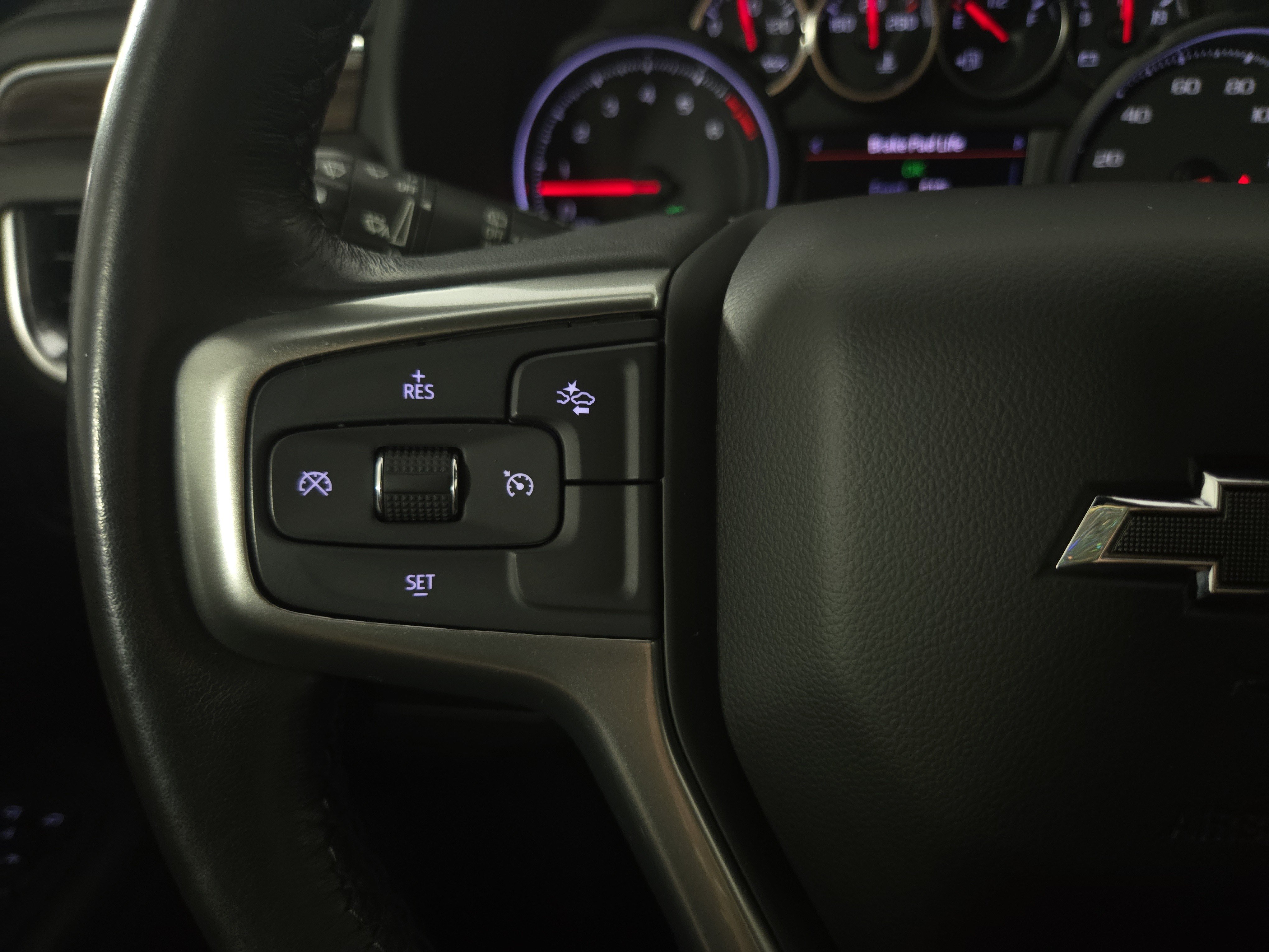 Used 2021 Chevrolet Suburban Z71 w/ Rear Media and Nav Package AWD/4WD image 17