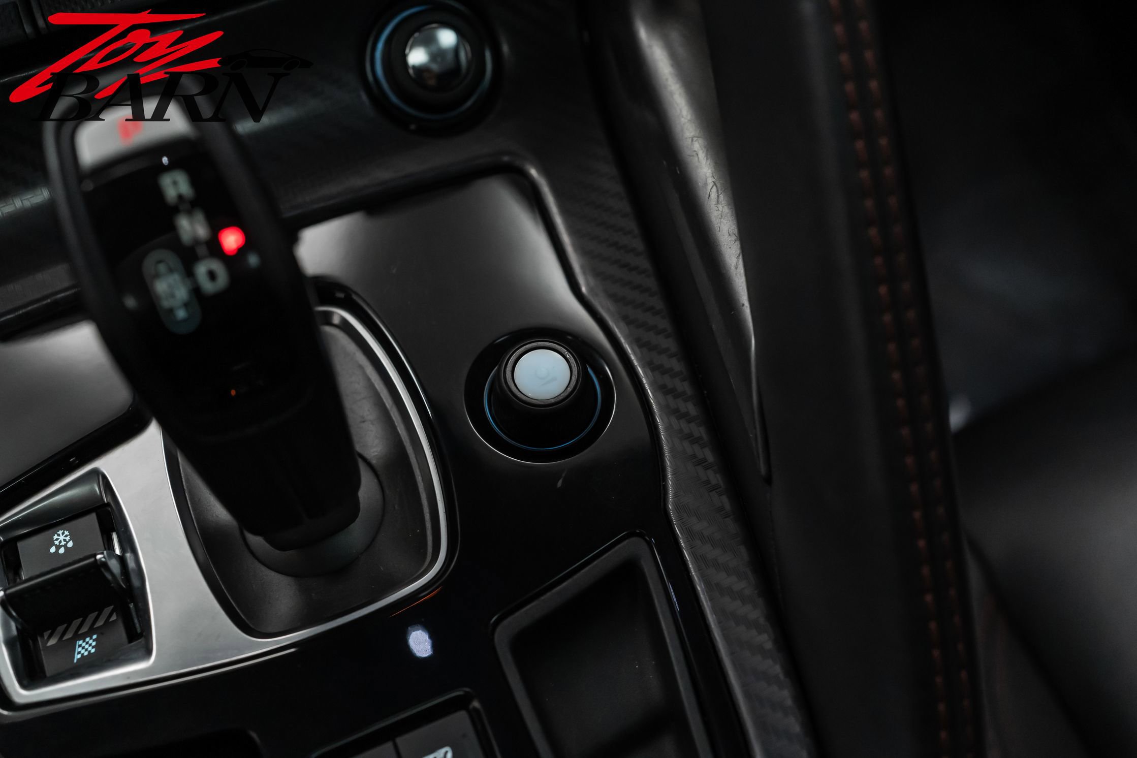 Used 2016 Jaguar F-TYPE R image 44