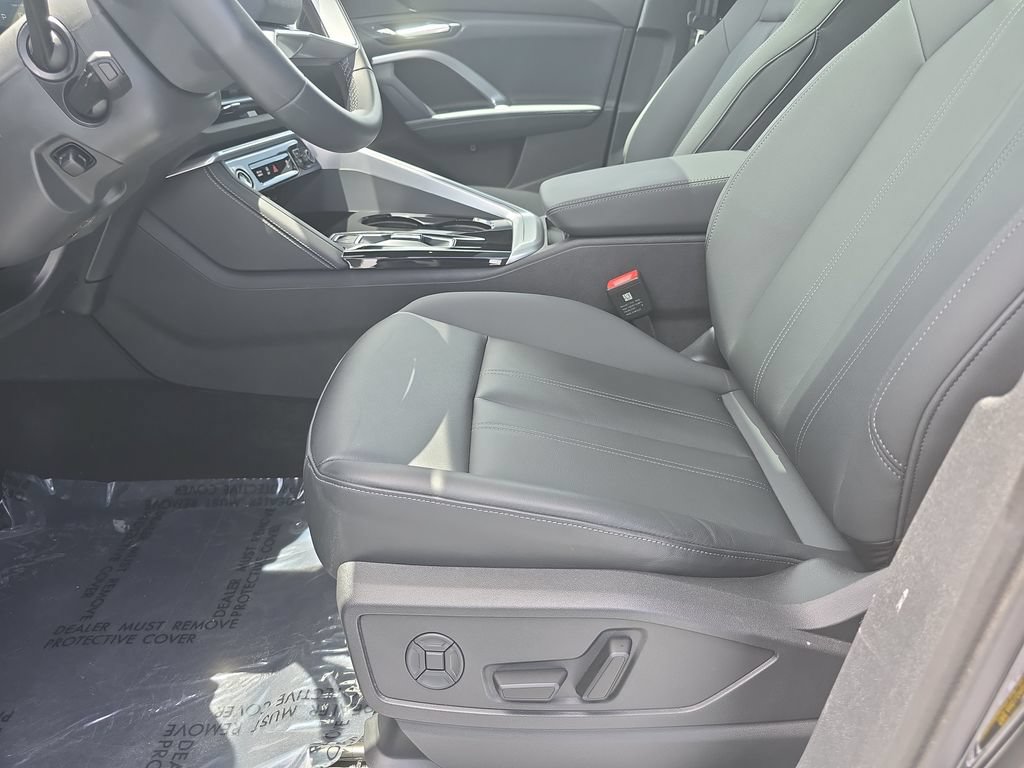 Certified 2025 Audi Q5 Premium w/ Convenience Package AWD/4WD image 21