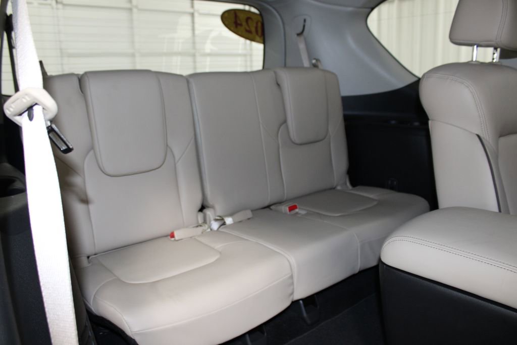 Used 2024 Nissan Armada SL w/ Captain's Chairs Package image 32