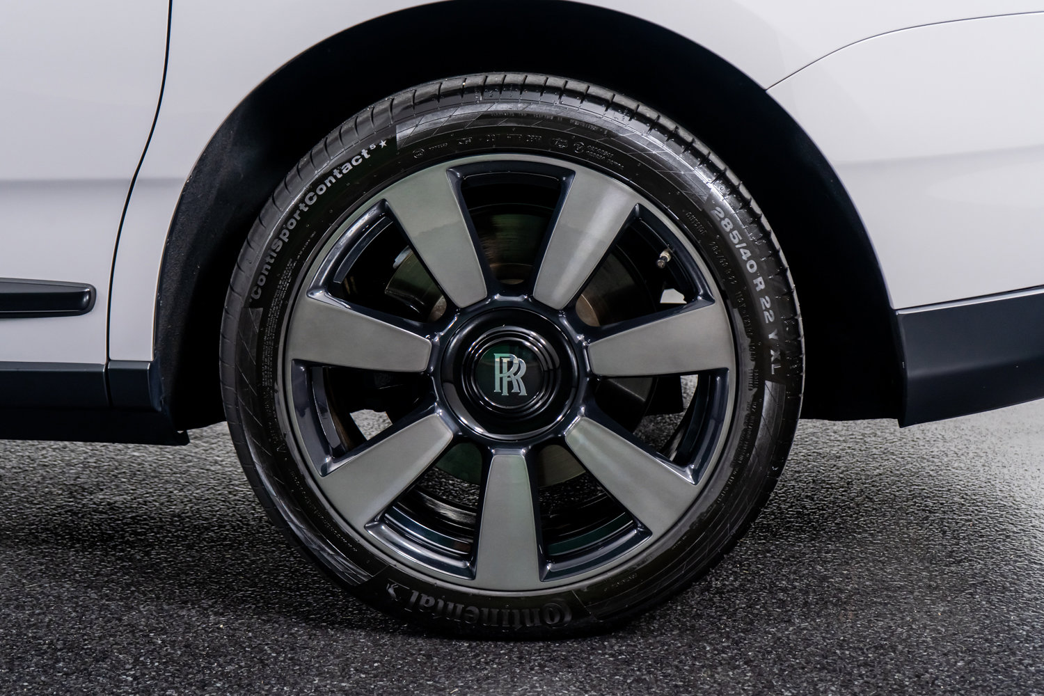 Used 2023 Rolls-Royce Cullinan image 17