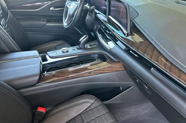 Certified 2024 Cadillac Escalade Sport Platinum w/ LPO, ONYX Package AWD/4WD image 22